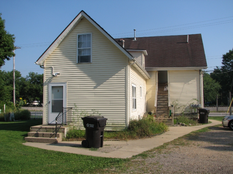Exterior Photo 2