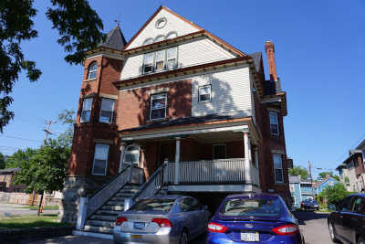 Exterior Photo 1
