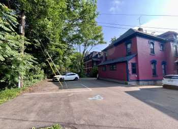 Exterior Photo 1